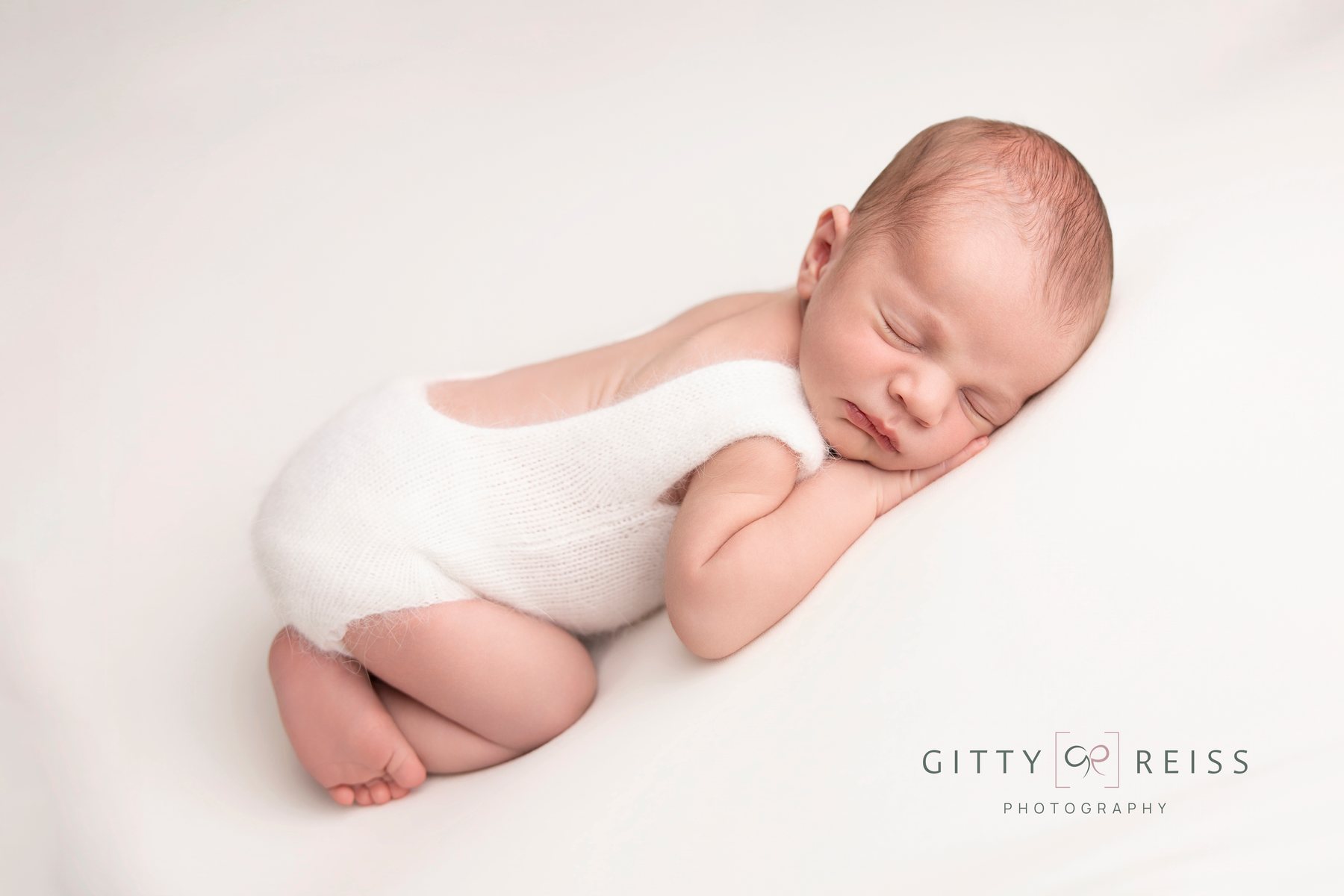 Newborn baby portrait 36 — newborn photography by Gitty Reiss, Boro Park, Brooklyn