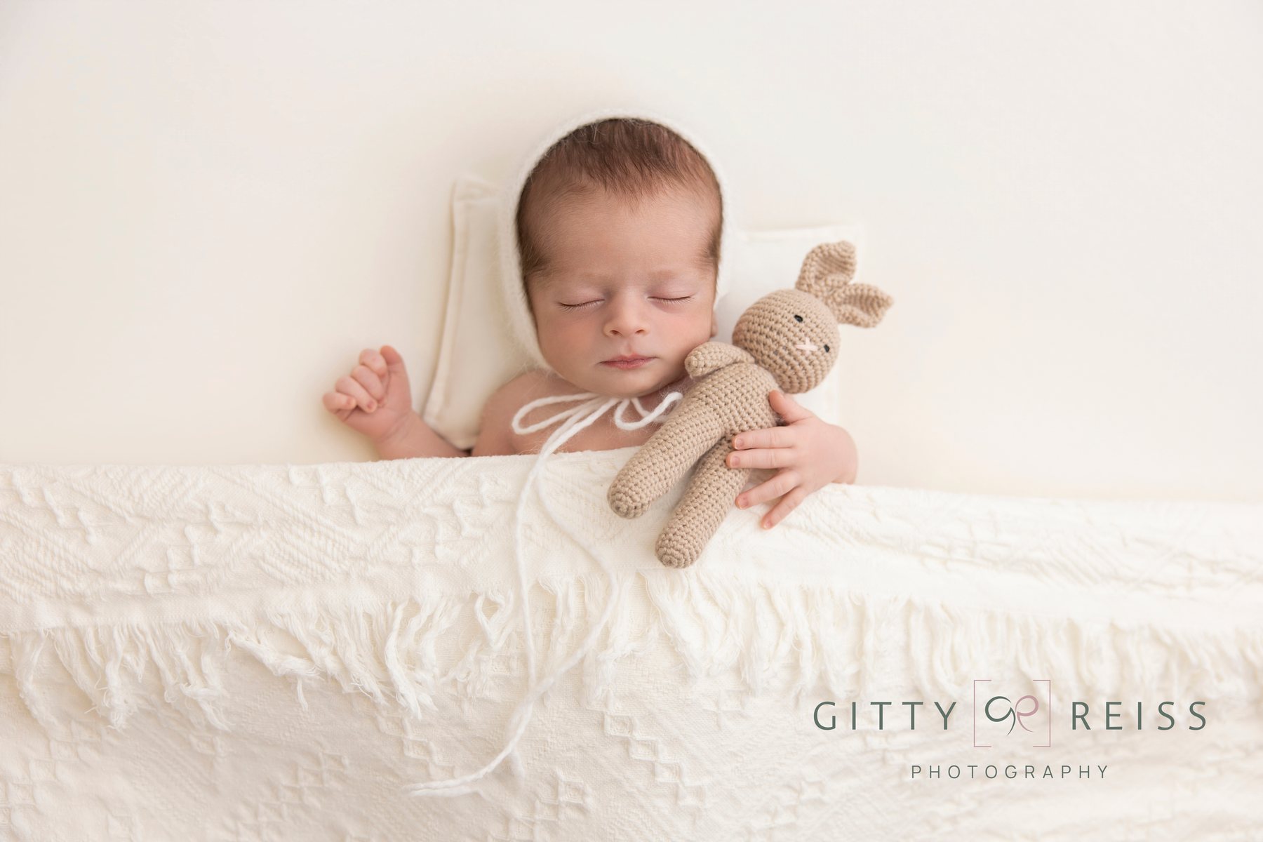 Newborn baby portrait 34 — newborn photography by Gitty Reiss, Boro Park, Brooklyn