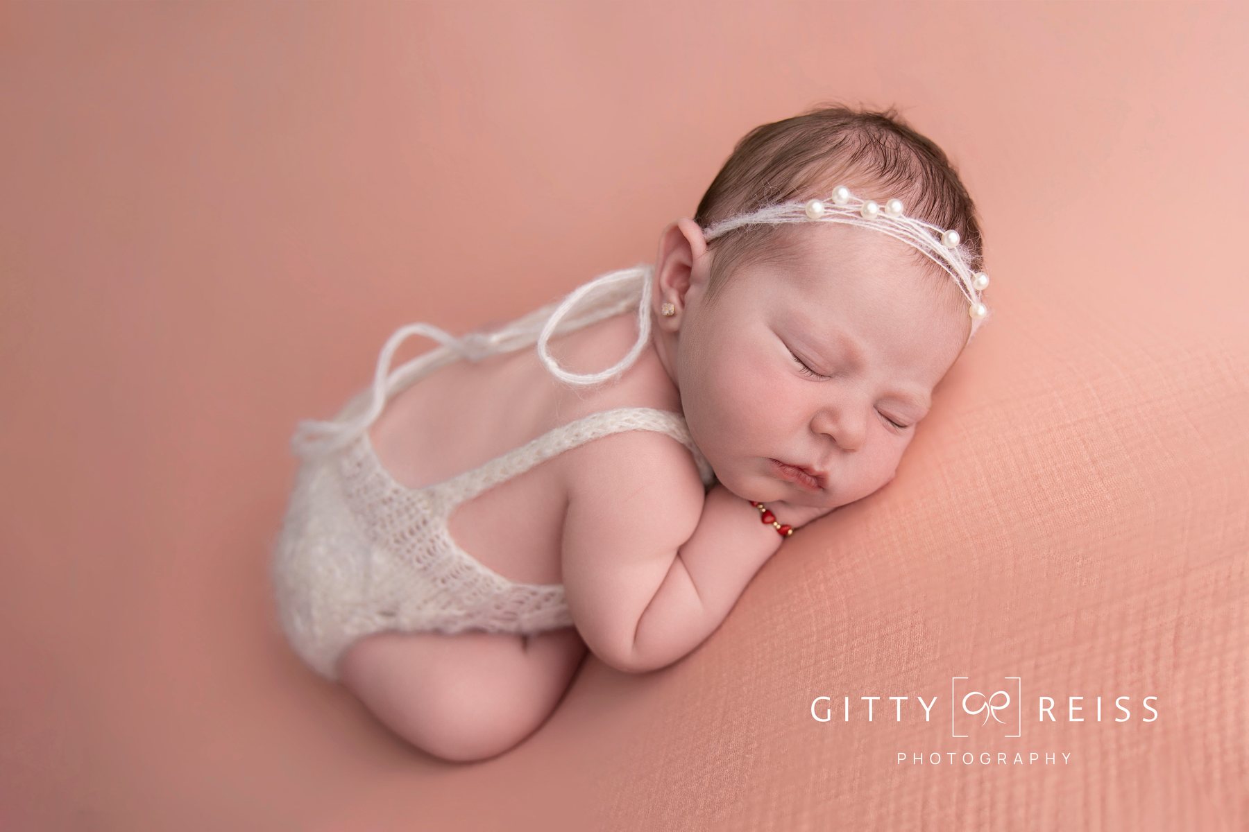 Newborn baby portrait 61 — newborn photography by Gitty Reiss, Boro Park, Brooklyn