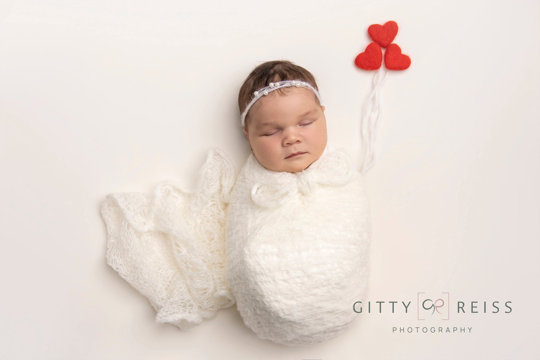 Newborn baby portrait 3 — newborn photography by Gitty Reiss, Boro Park, Brooklyn