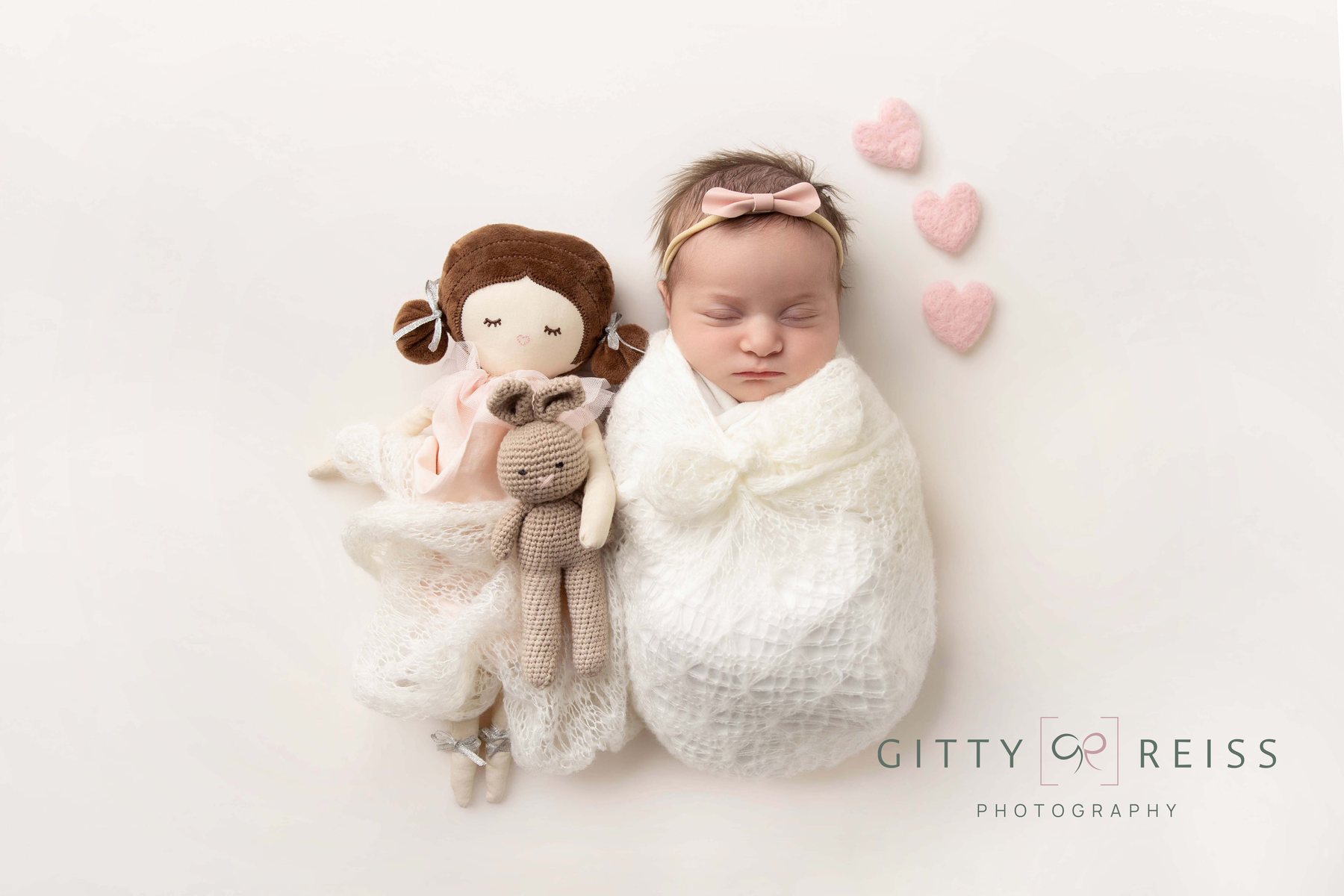 Newborn baby portrait 7 — newborn photography by Gitty Reiss, Boro Park, Brooklyn
