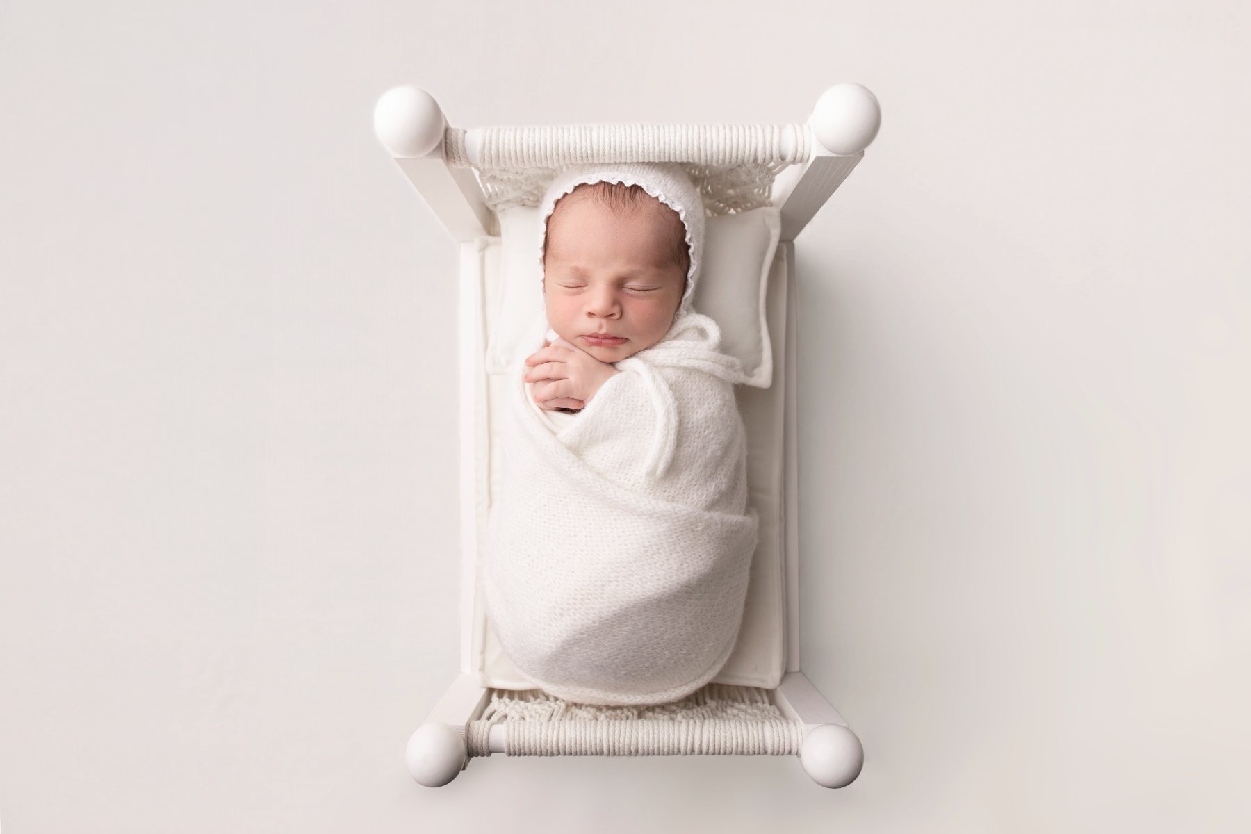 Newborn baby photographed by Gitty Reiss, newborn photographer in Boro Park, Brooklyn