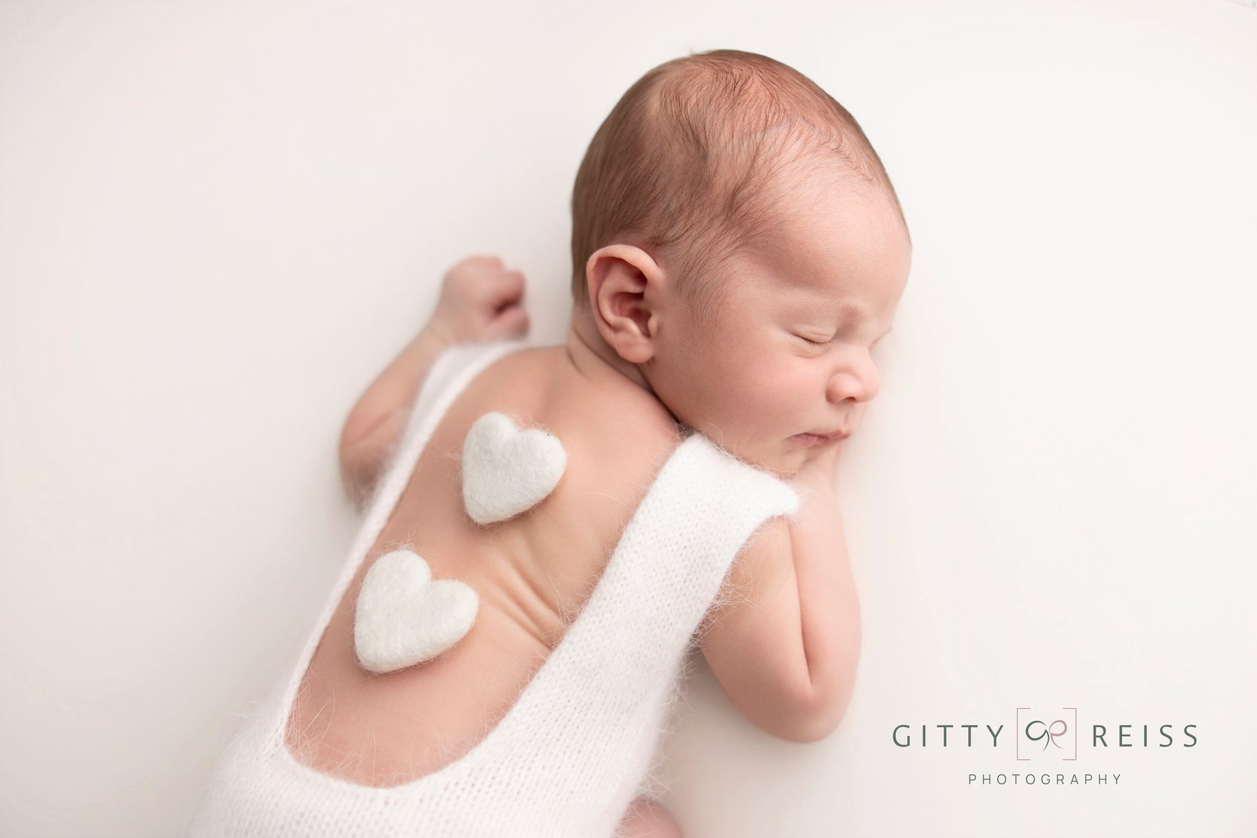 Newborn baby portrait 37 — newborn photography by Gitty Reiss, Boro Park, Brooklyn