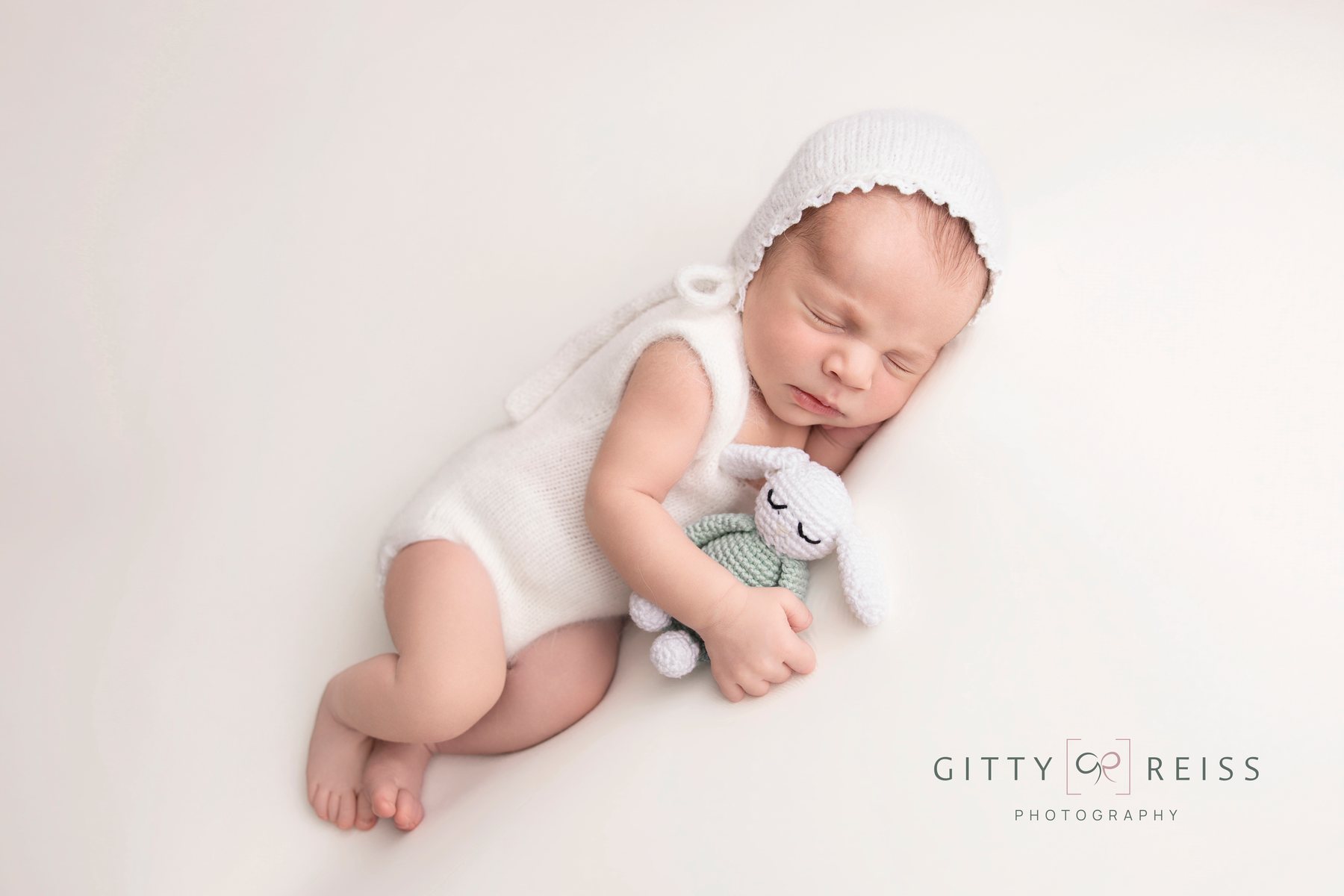 Newborn baby portrait 38 — newborn photography by Gitty Reiss, Boro Park, Brooklyn