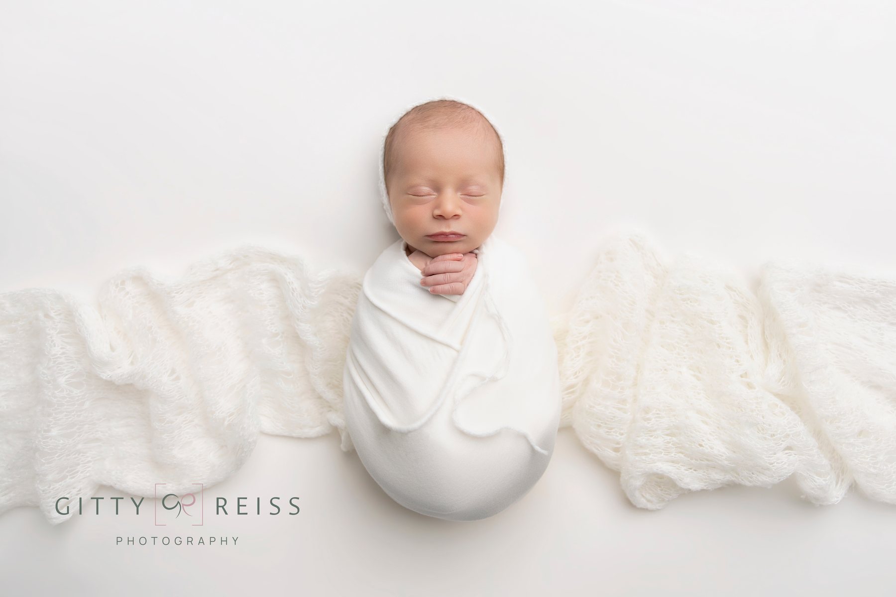 Newborn baby portrait 16 — newborn photography by Gitty Reiss, Boro Park, Brooklyn