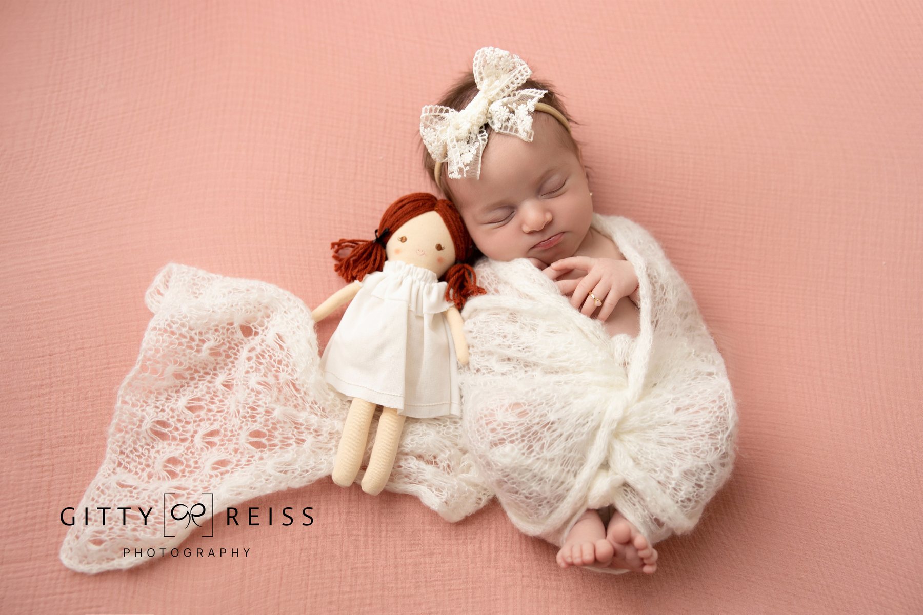 Newborn baby portrait 10 — newborn photography by Gitty Reiss, Boro Park, Brooklyn