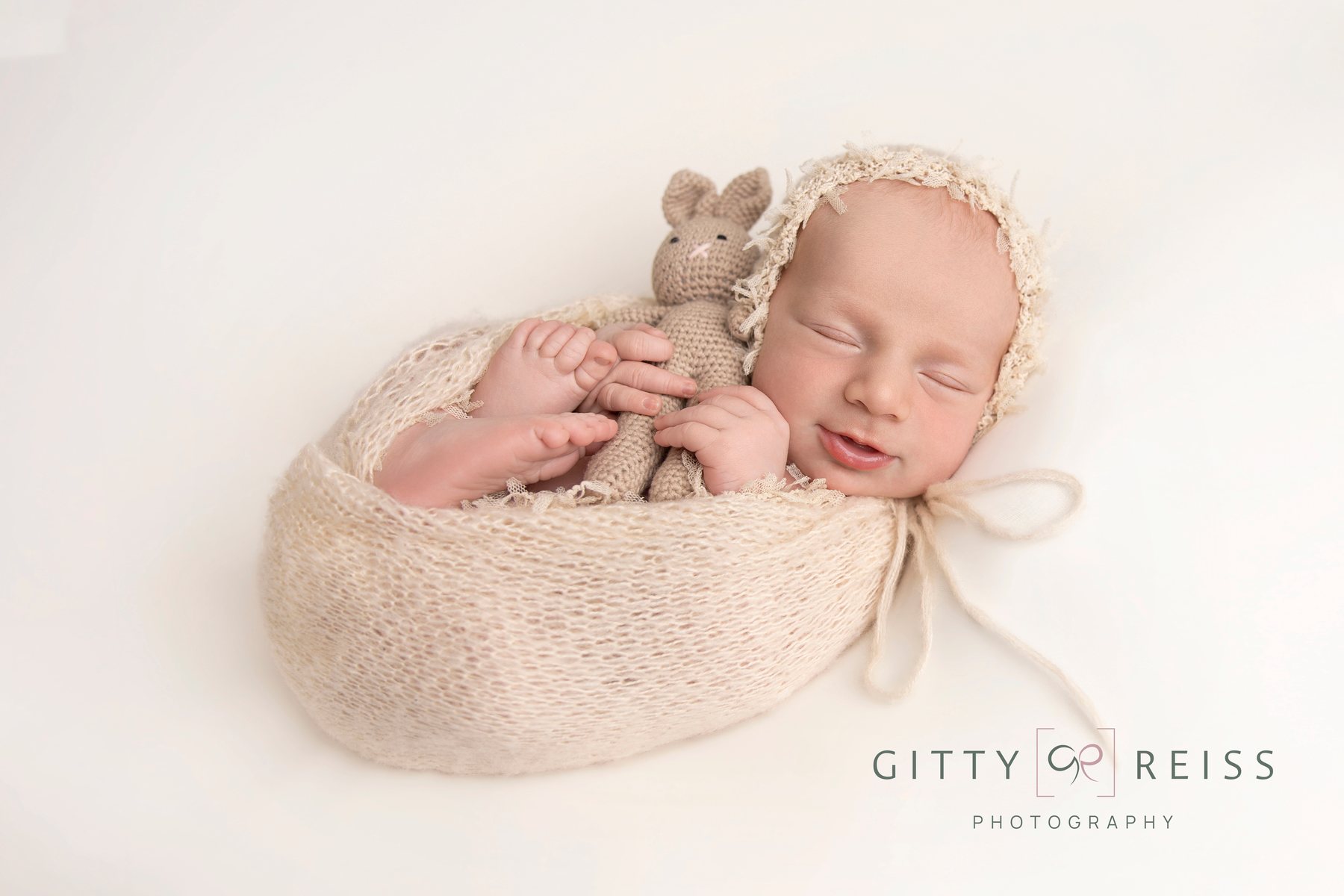 Newborn baby portrait 20 — newborn photography by Gitty Reiss, Boro Park, Brooklyn
