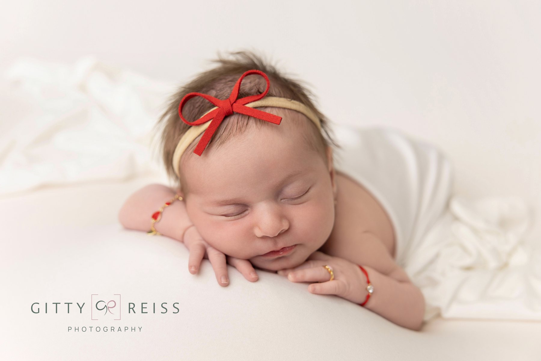 Newborn baby portrait 12 — newborn photography by Gitty Reiss, Boro Park, Brooklyn