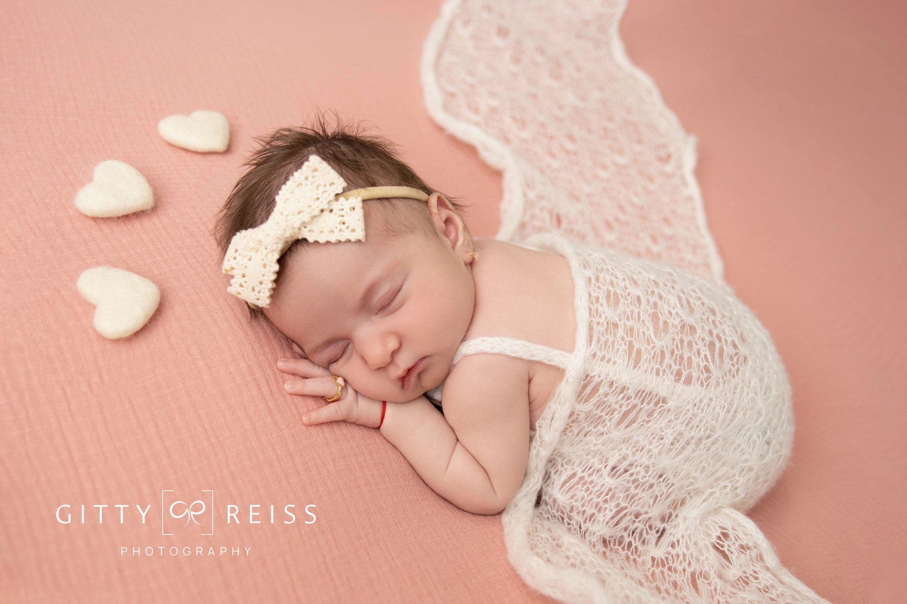 Newborn baby portrait 9 — newborn photography by Gitty Reiss, Boro Park, Brooklyn