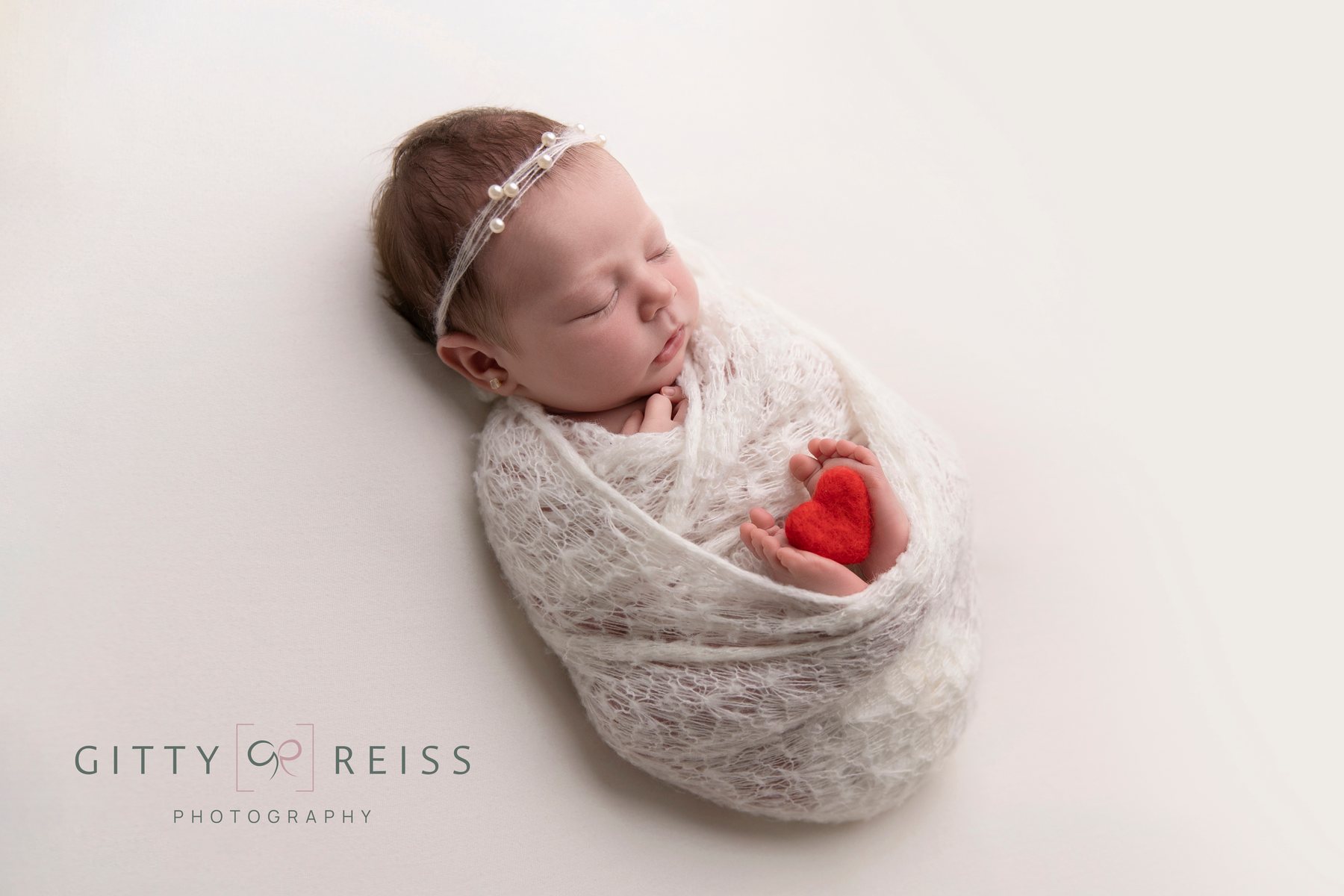 Newborn baby portrait 58 — newborn photography by Gitty Reiss, Boro Park, Brooklyn
