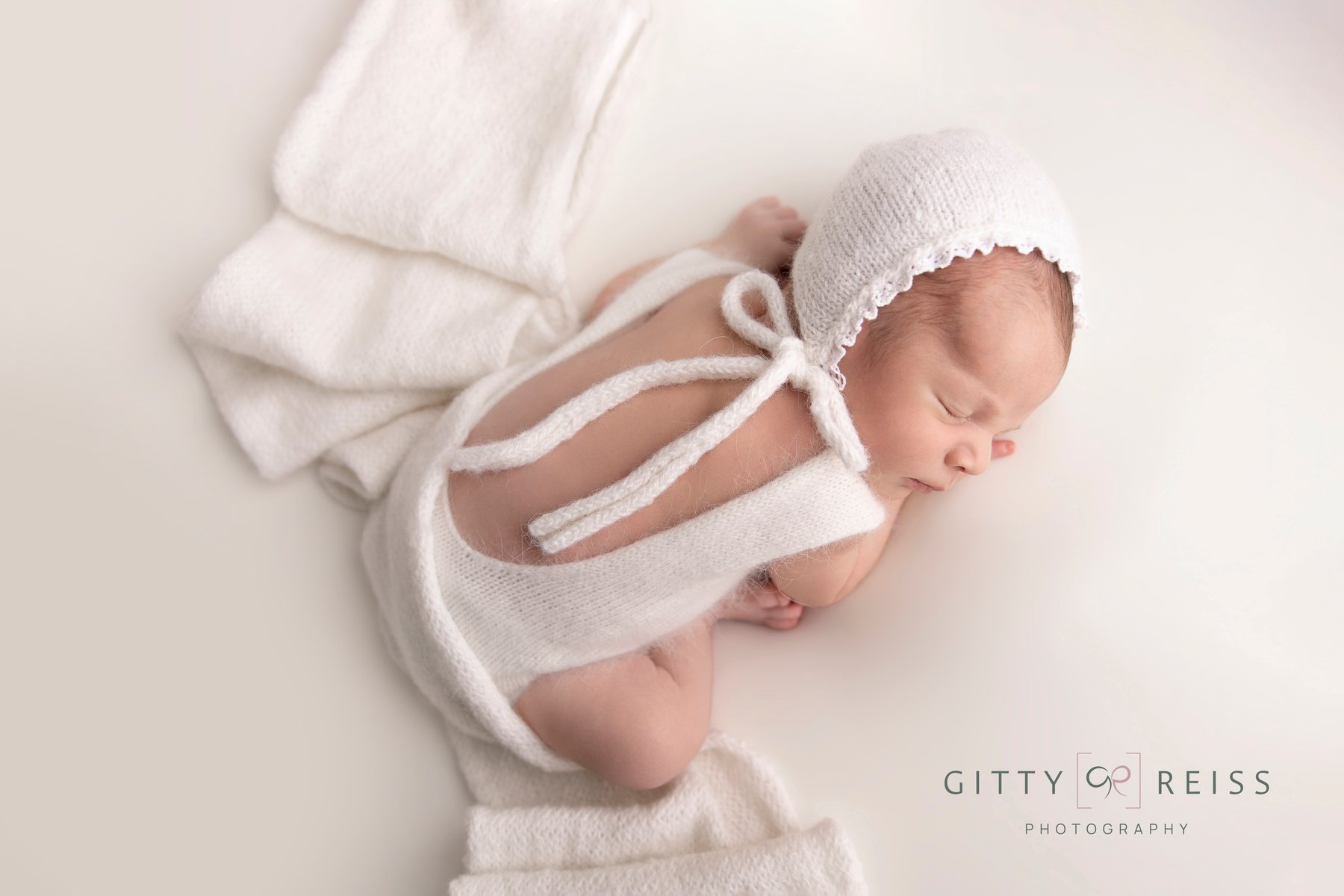 Newborn baby portrait 40 — newborn photography by Gitty Reiss, Boro Park, Brooklyn