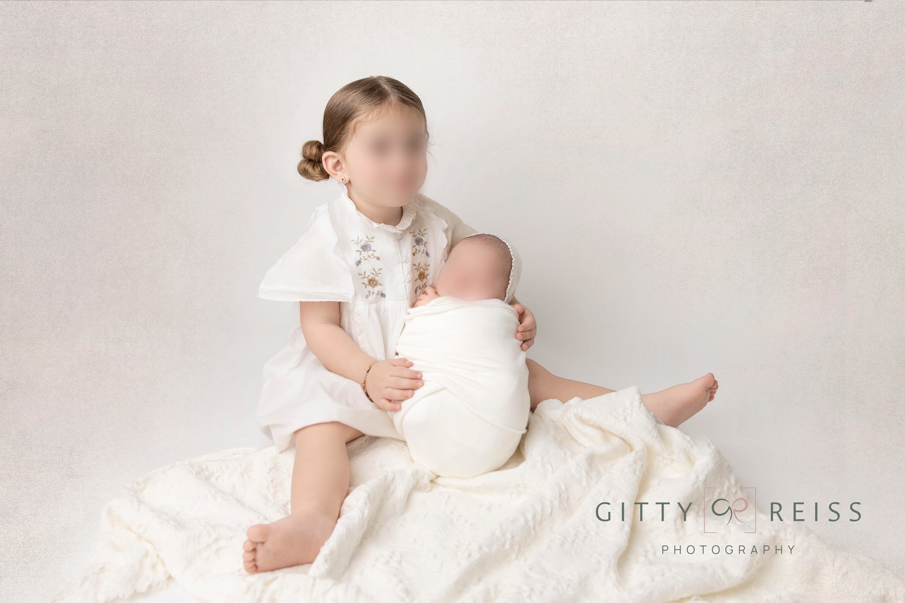 Newborn baby portrait 21 — newborn photography by Gitty Reiss, Boro Park, Brooklyn