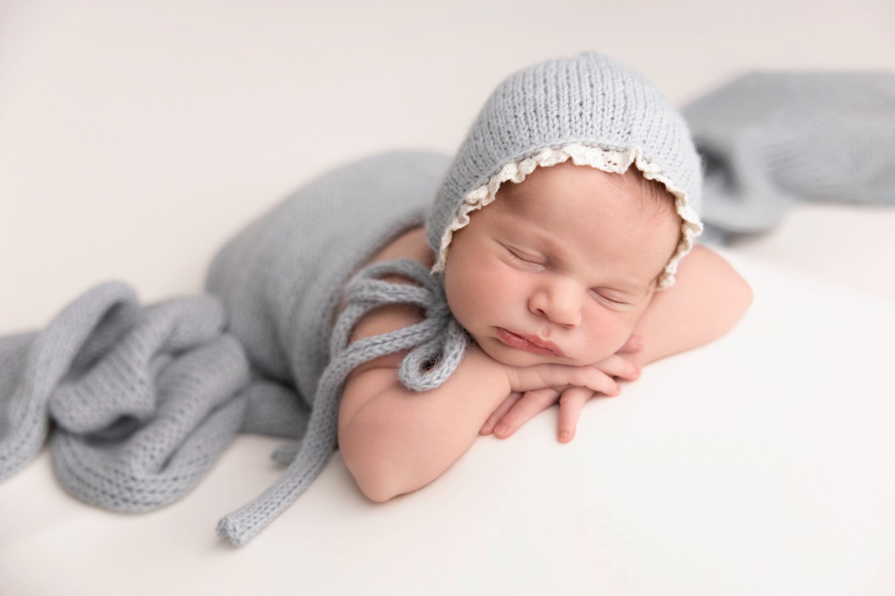 Newborn baby photographed by Gitty Reiss, newborn photographer in Boro Park, Brooklyn