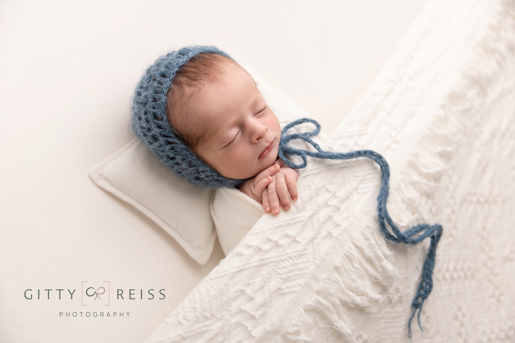 Newborn baby portrait 33 — newborn photography by Gitty Reiss, Boro Park, Brooklyn
