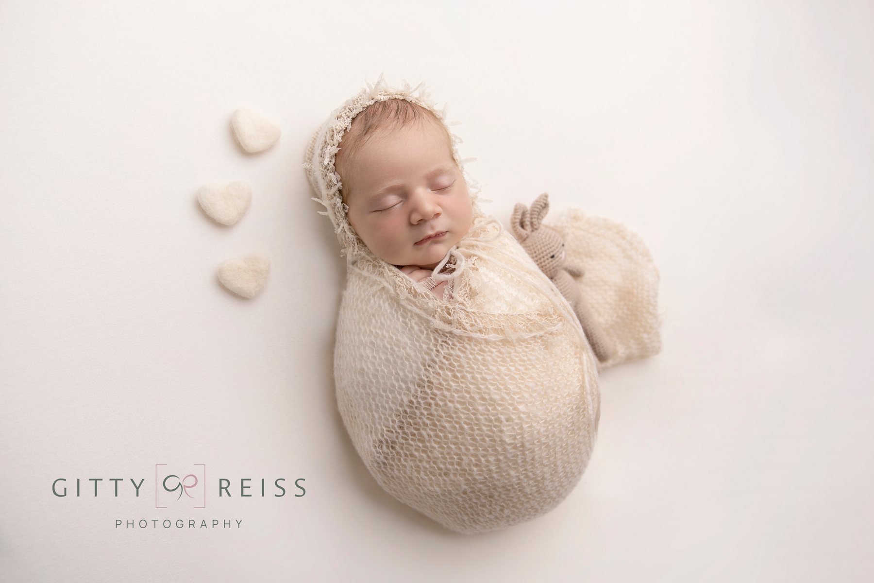 Newborn baby portrait 27 — newborn photography by Gitty Reiss, Boro Park, Brooklyn